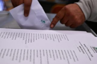 Κάλπες στο ΠΑΣΟΚ για εκλογή συνέδρων εν μέσω εσωστρέφειας - Τα μηνύματα Ανδρουλάκη και Δούκα